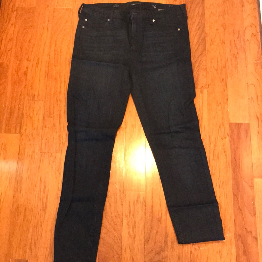 NEW Jeans